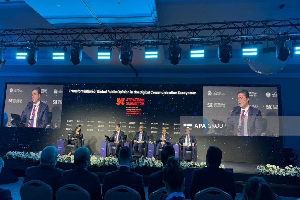 Dual role of users in digital space increases disinformation risks