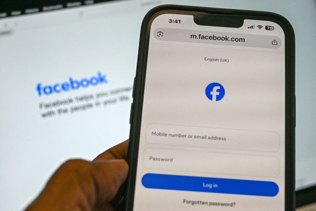 How shady Facebook profiles are posting positive fake news stories about Nigel Farage – The Independent