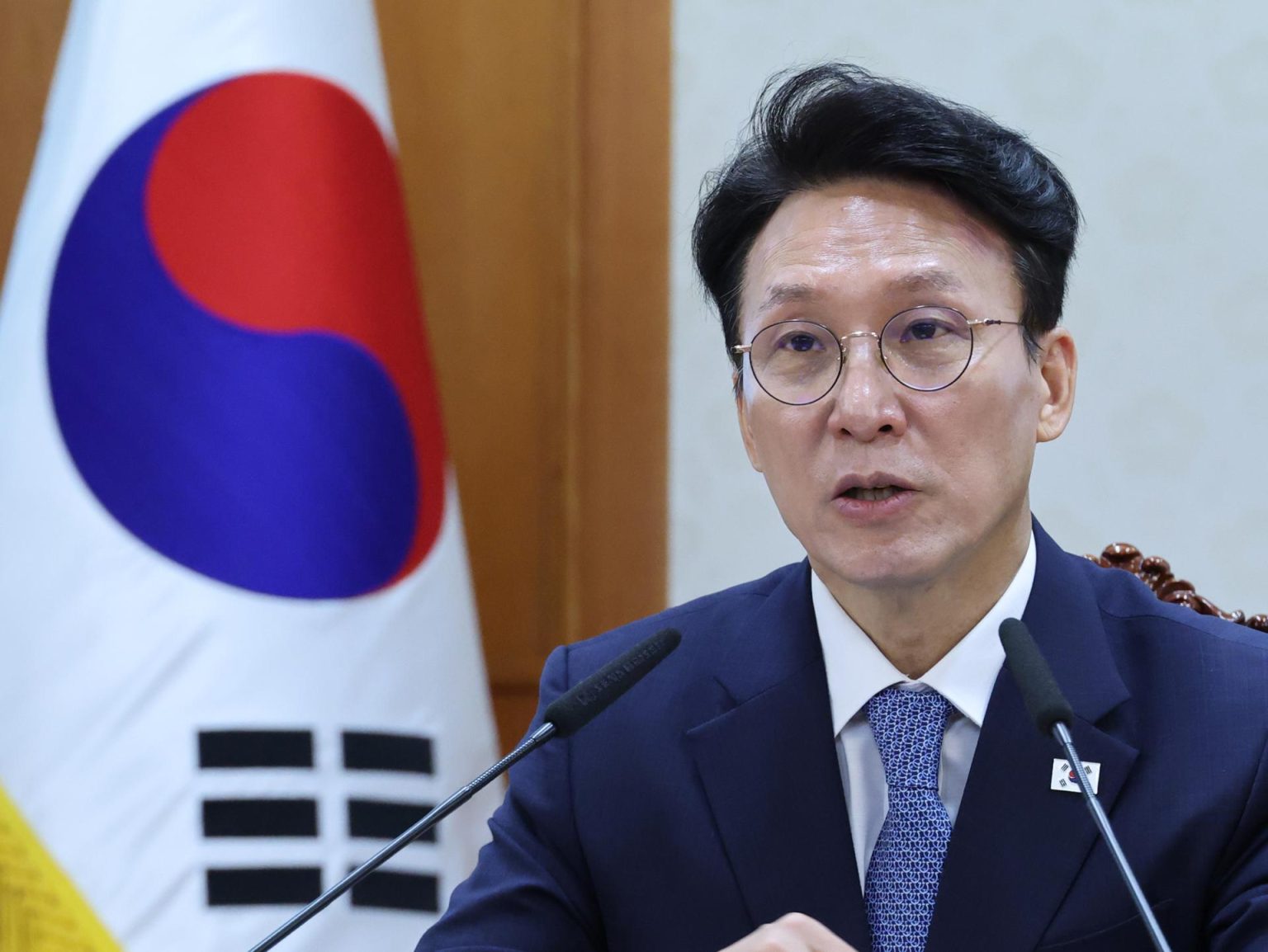 PM pledges zero tolerance for disinformation, vote-buying ahead of local elections