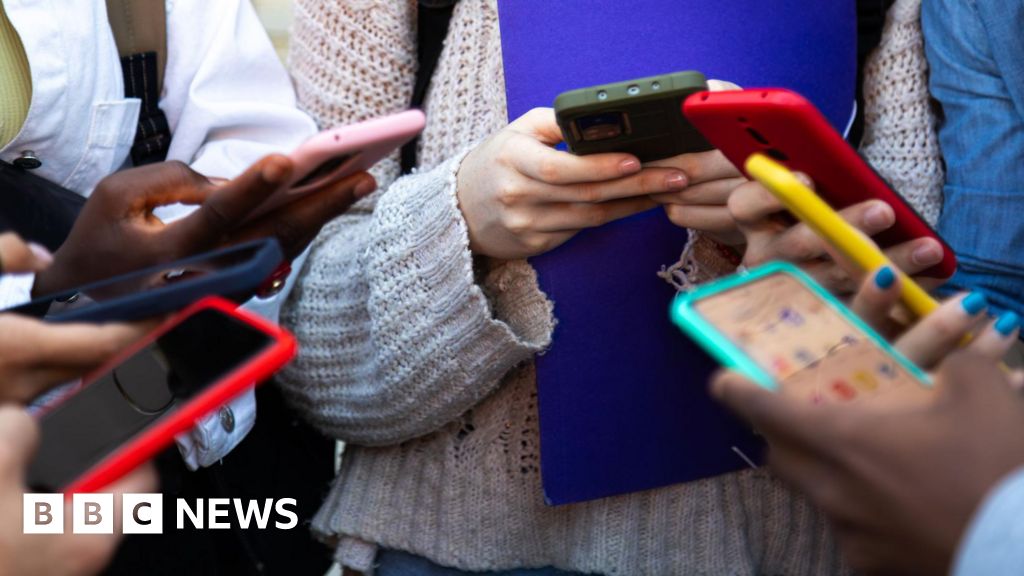 Mayor's £7m plan to tackle online disinformation about London – BBC