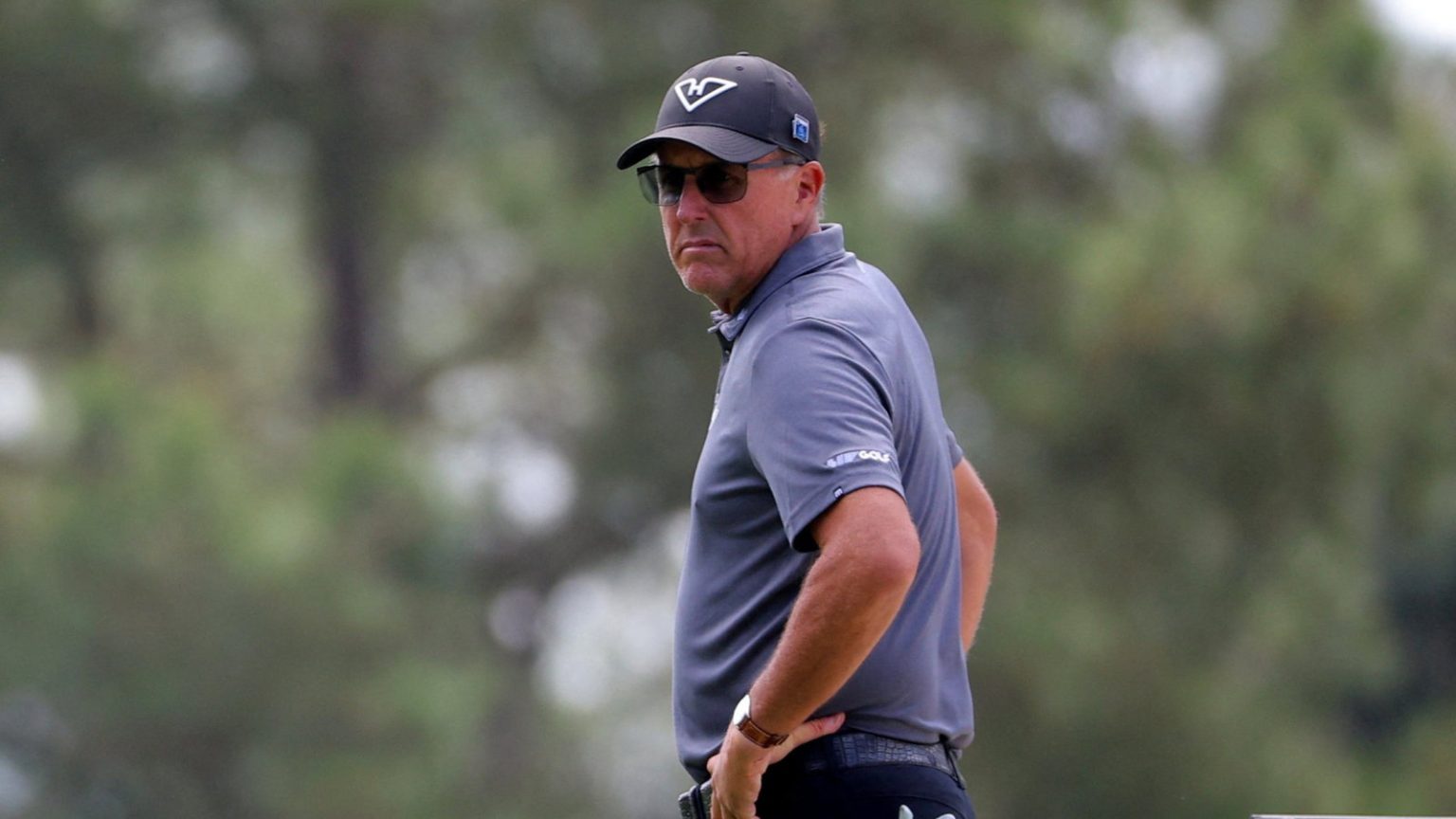 “False rumours” – Golf legend Phil Mickelson issues response to troubling allegations