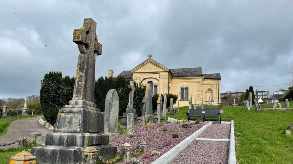 Cork church has to speak out on false rumours that ‘refugees are sleeping in the chapel’