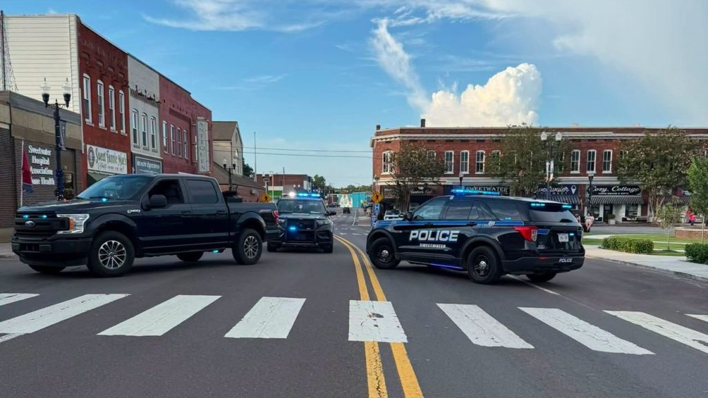Sweetwater Police close Main Street Thursday after false report of masked gunmen