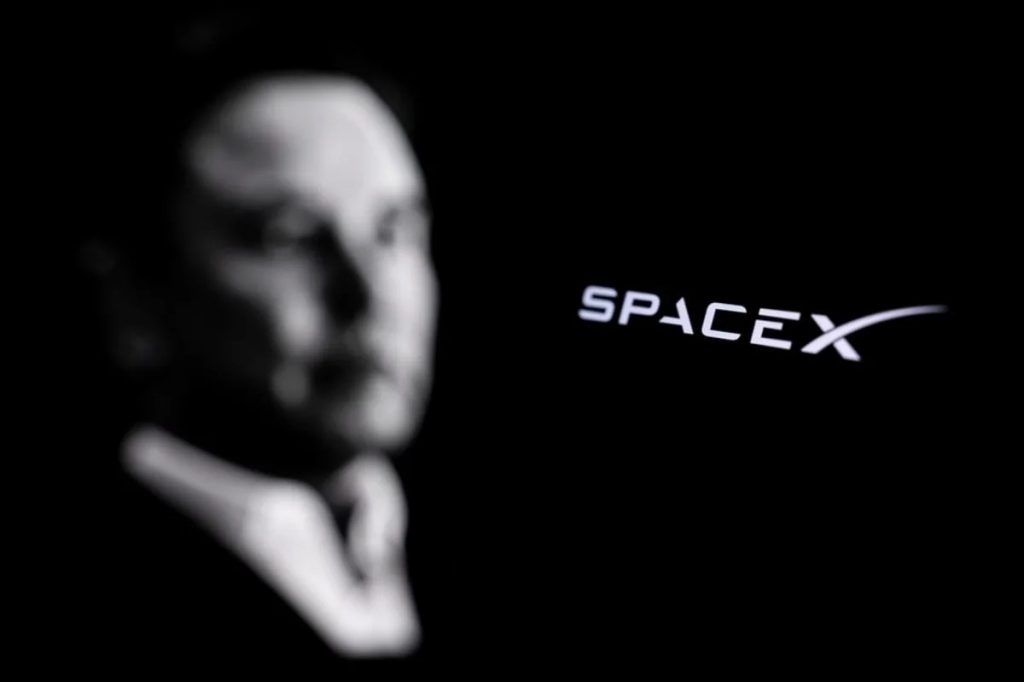Elon Musk Calls Report on SpaceX AI Handheld Device ‘Utterly False’ After Claims of an iPhone Rival Sparks Online Buzz