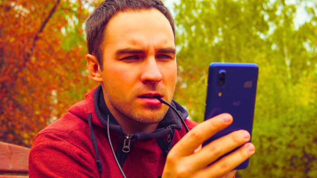 9 Phrases People Who Actually Believes Fake News Online Usually Say In Casual Conversation