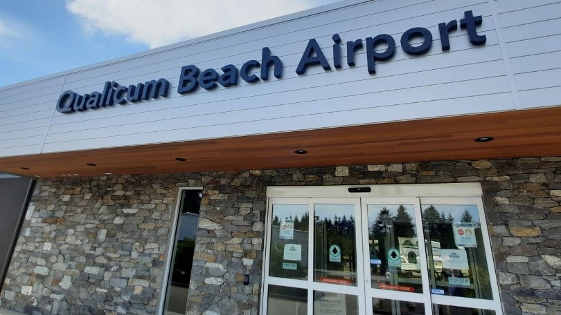 Qualicum Beach says airport not closing, dispels misinformation ahead of meeting