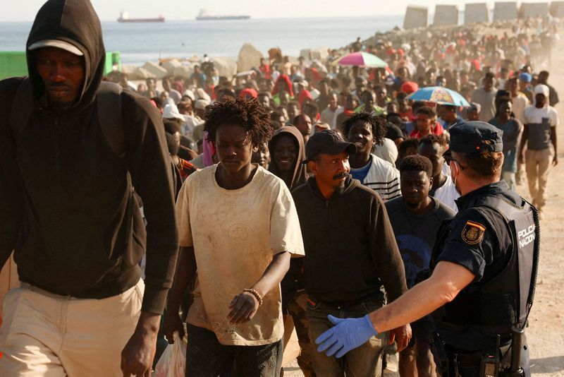 Spanish PM blames Russia, Israel for disinformation in Ceuta migrant crisis