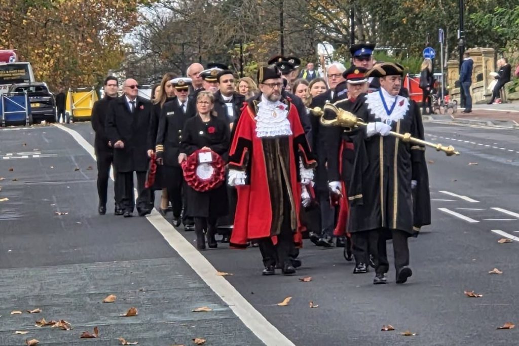 Remembrance parade “going ahead” says mayor after “misinformation”