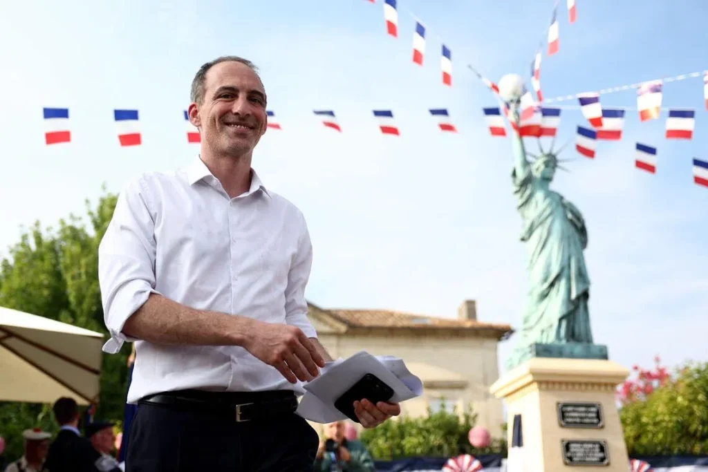 France suspects meddling by Russia in run-up to presidential polls, says source