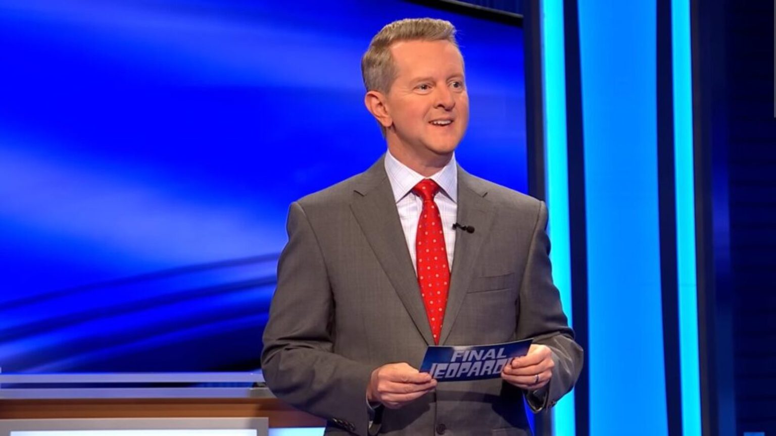 ‘Jeopardy!’ Host Ken Jennings Admits He Gave False Contestant Anecdotes