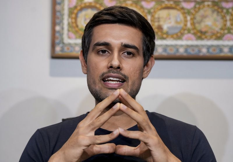 Dhruv Rathee not arrested by Noida Police, viral social media claims false