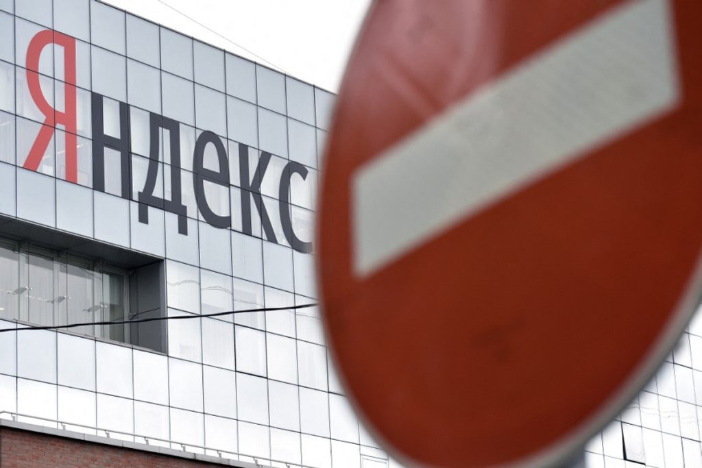 Ukraine “De-Russifies” Internet: Russian Disinformation Machine Plunges