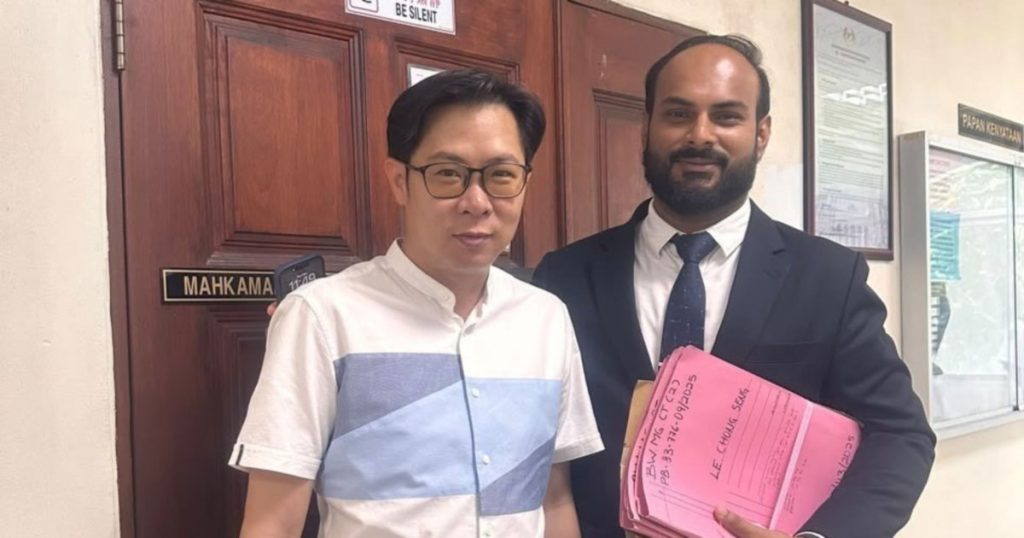 Car salesman acquitted after prosecution withdraws false robbery charge