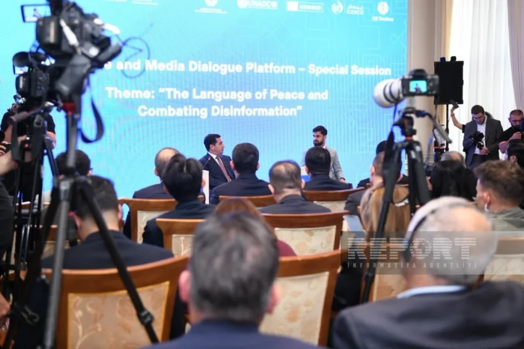 Special session on language of peace, combating disinformation underway in Baku – Report.az