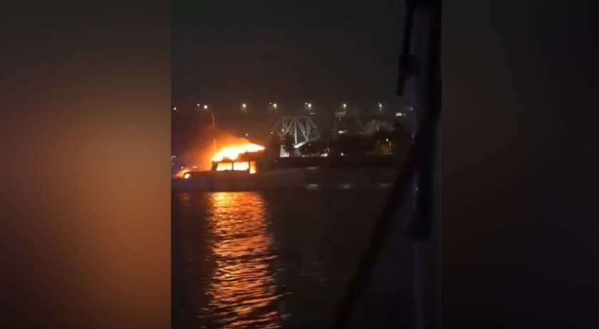 Crews extinguish boat fire in False Creek, police say