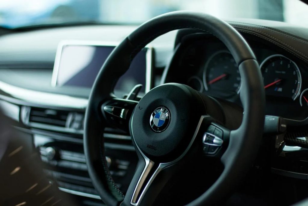 Hunt for stolen BMW with false plates after men seen ‘acting suspiciously’
