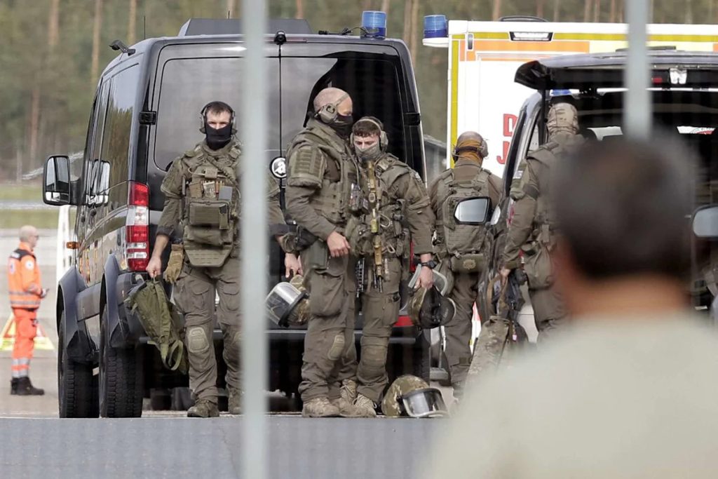 False Hijacking Alert Prompts Fighter Jet Escort for Passenger Plane as Airport Halts Operations
