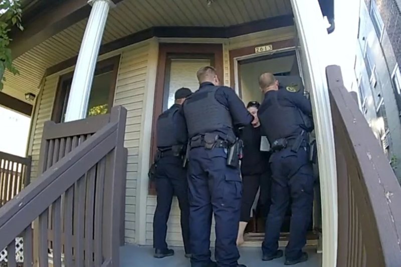 Milwaukee couple receives $575,000 after 55 false police raids